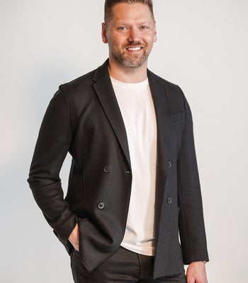 Portrait of Chris Proctor, REALTOR®.